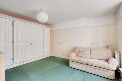 Living area ()