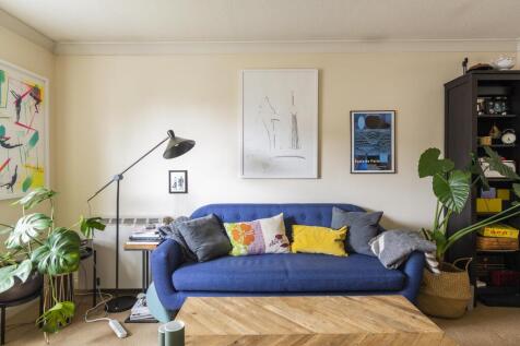 Living room ()