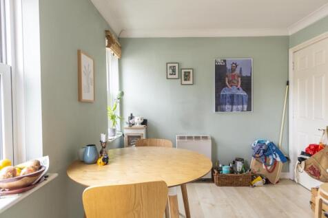 Kitchen ()