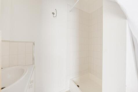 Ensuite shower room