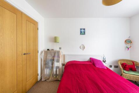 Bedroom ()