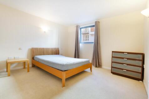 bedroom ()