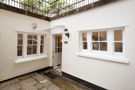 Courtyard front