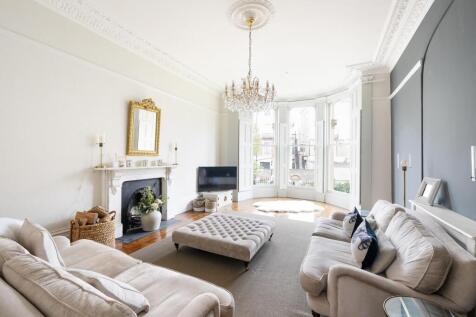 Living room ()