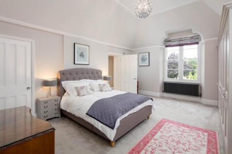 Main bedroom 