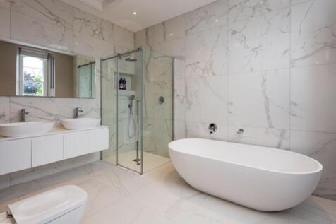 Main bedroom ensuite 