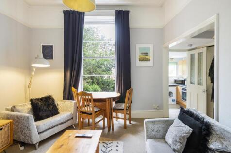Living room ()
