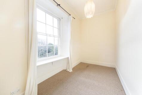Bedroom ()