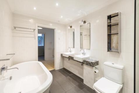 Bathroom ()