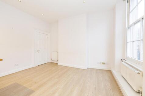 Living room ()