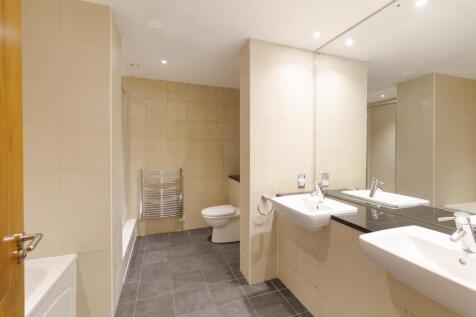 Ensuite ()