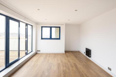 Living room ()