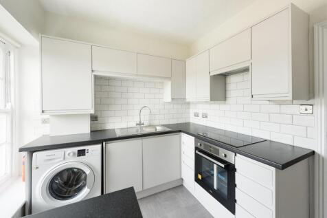 Kitchen ()