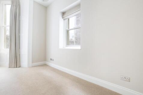 bedroom ()