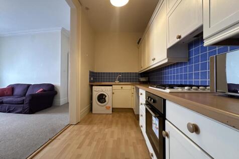 Kitchen ()
