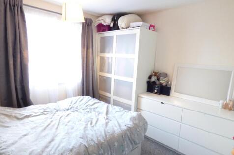Bedroom ()