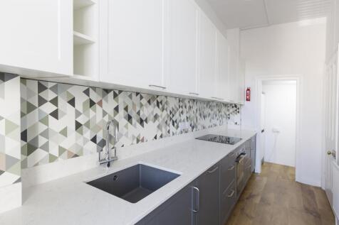 Kitchen ()