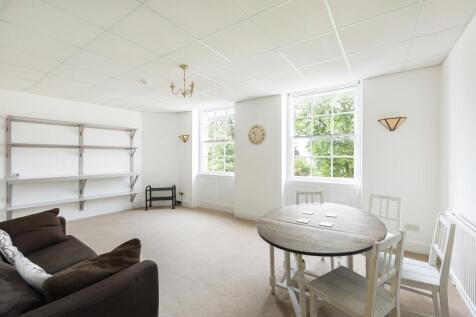 Living room ()