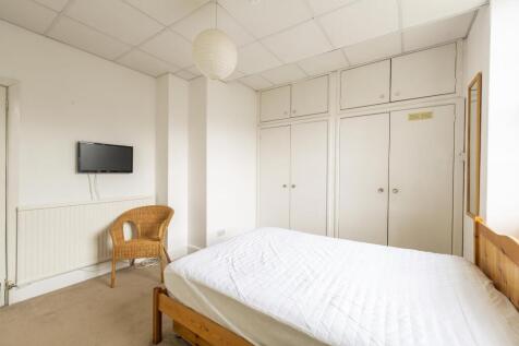 Bedroom ()