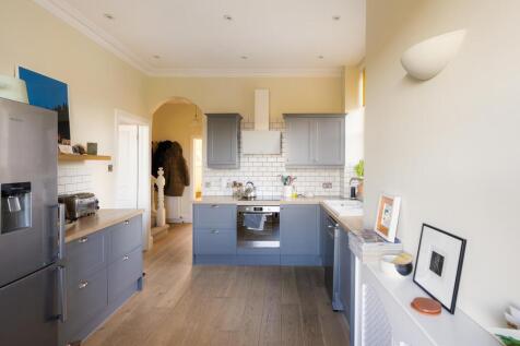 Kitchen ()