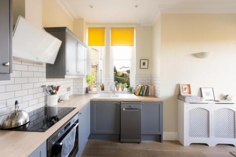 Kitchen ()