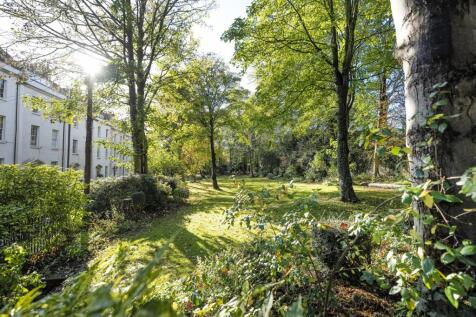Front communal garden