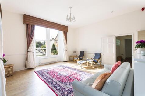 Living room ()