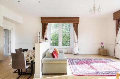 Living room ()