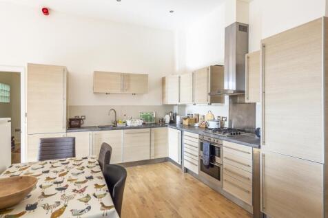 Kitchen ()