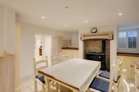 Dining area ()