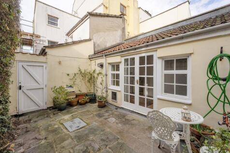 Courtyard ()