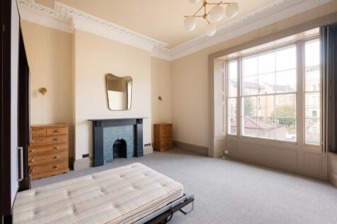 Living area ()