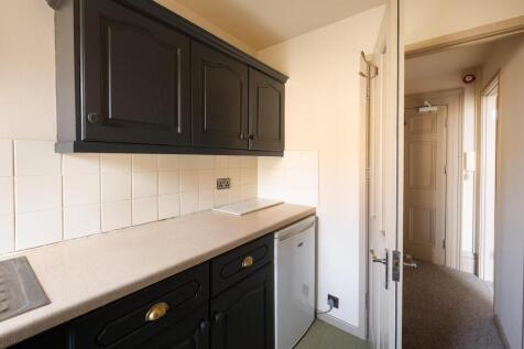 Kitchen ()