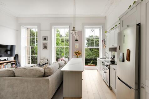 Living room-kitchen