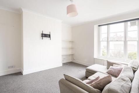 Living room ()