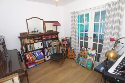 Photograph 11