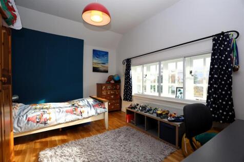 3R5A7845 New Bed 3.JPG