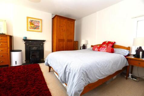 3R5A1535 Westways Bed 1 2025 05.JPG