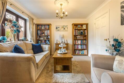 Snug/Dining Room