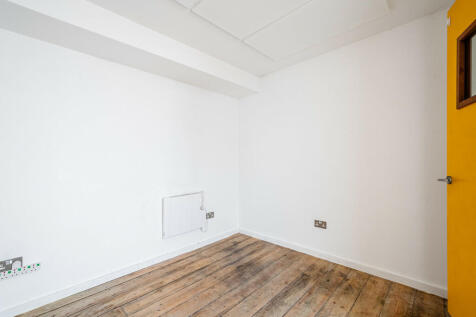 London F Studios ...