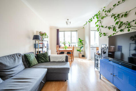 Garrick Crt 4 - L...