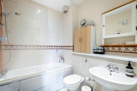 Garrick Crt 4 - L...