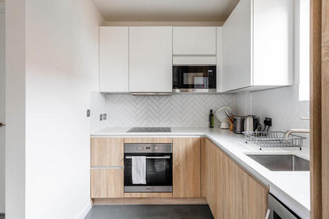 Sidworth St 18 F8...