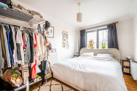 Ment House 12 - L...