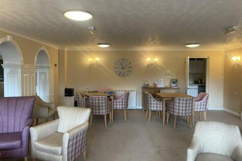 COMMUNAL LOUNGE