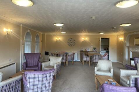 COMMUNAL LOUNGE