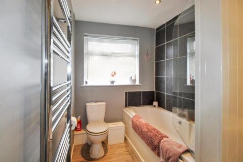 BATHROOM/W.C.