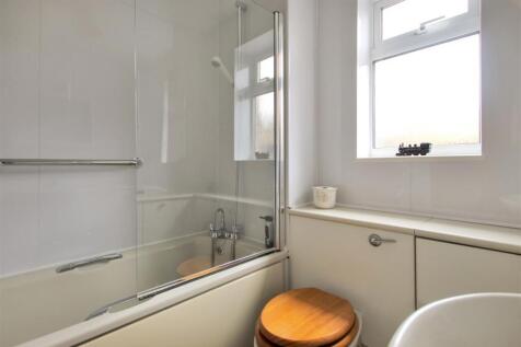 BATHROOM/W.C.