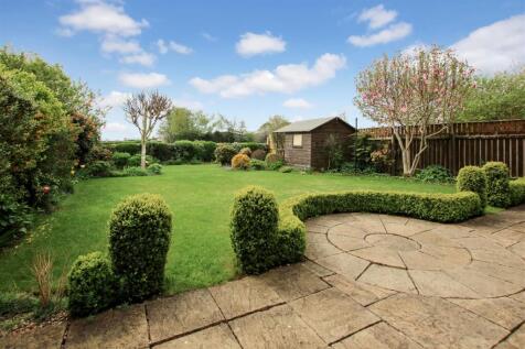 SOUTH FACING REAR GARDEN