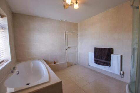 HOUSE BATHROOM